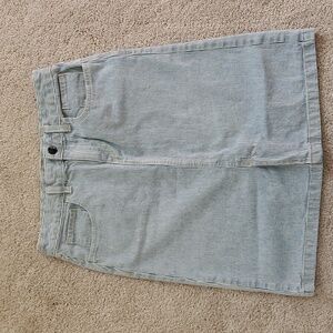 L.L.BeanSignature Pinstripe Denim Skirt EUC Size 2